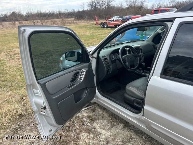 image for item FC5143 2007 Ford Escape Hybrid SUV