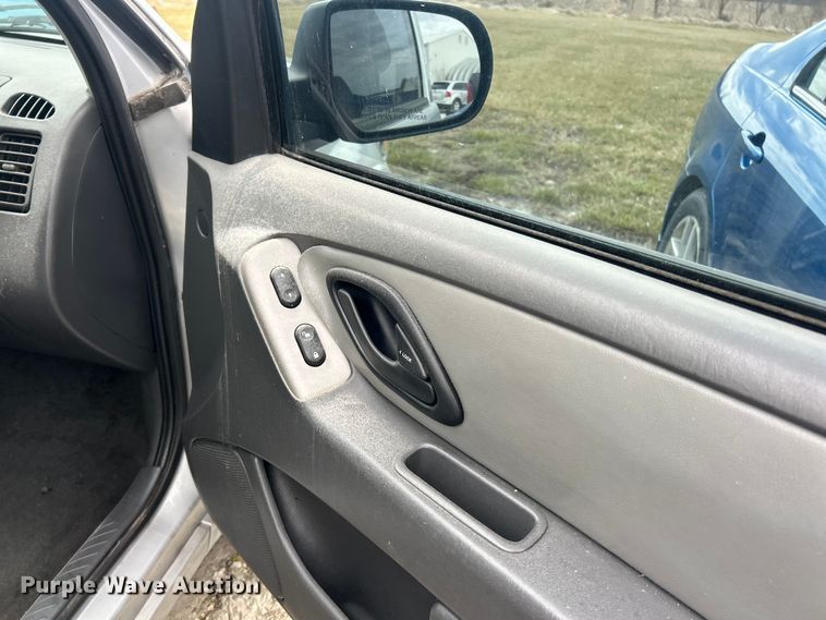 image for item FC5143 2007 Ford Escape Hybrid SUV