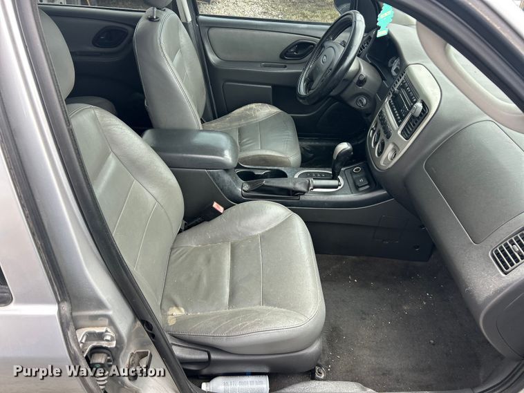 image for item FC5143 2007 Ford Escape Hybrid SUV