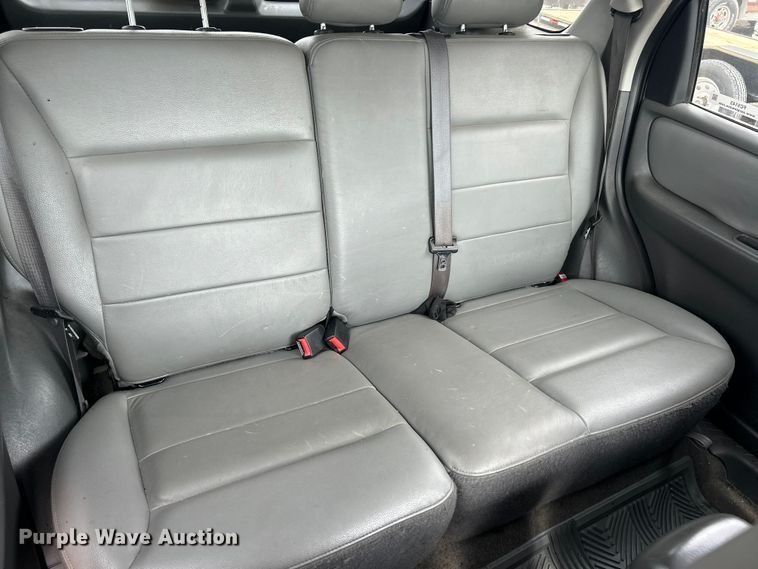 image for item FC5143 2007 Ford Escape Hybrid SUV