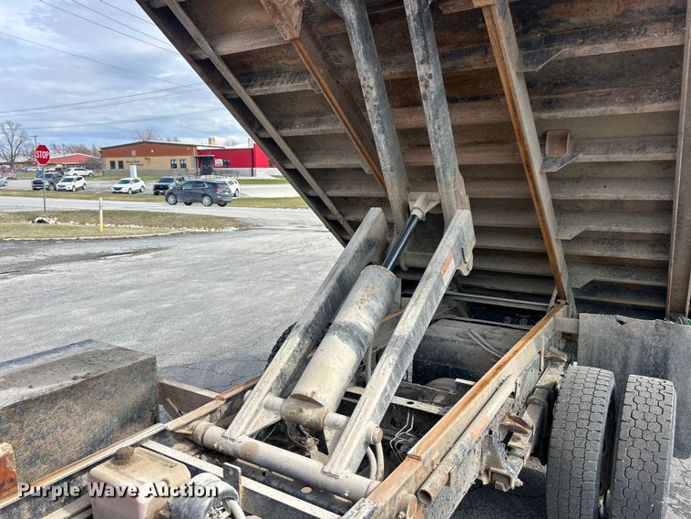 image for item FC5146 2007 GMC W4500 dump flatbed truck