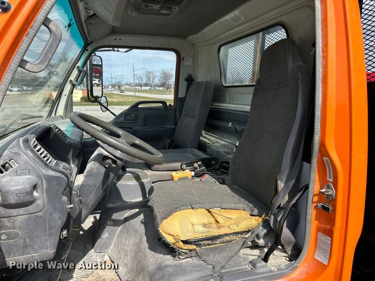 image for item FC5146 2007 GMC W4500 dump flatbed truck