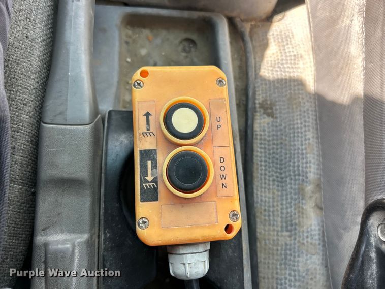 image for item FC5146 2007 GMC W4500 dump flatbed truck