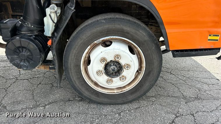 image for item FC5146 2007 GMC W4500 dump flatbed truck