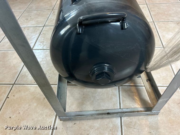 image for item FC5147 Land Hero LDH-GAC40Y air compressor