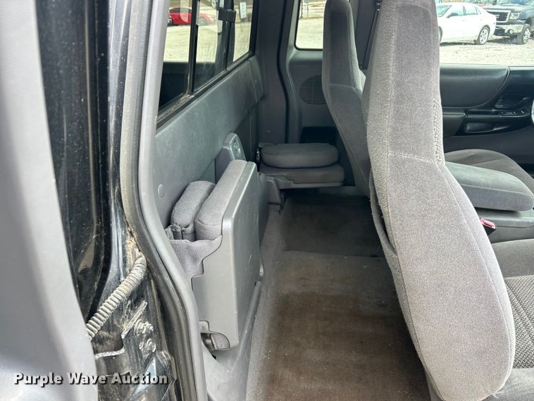 image for item FC5148 1999 Ford Ranger XLT Ext. Cab pickup truck