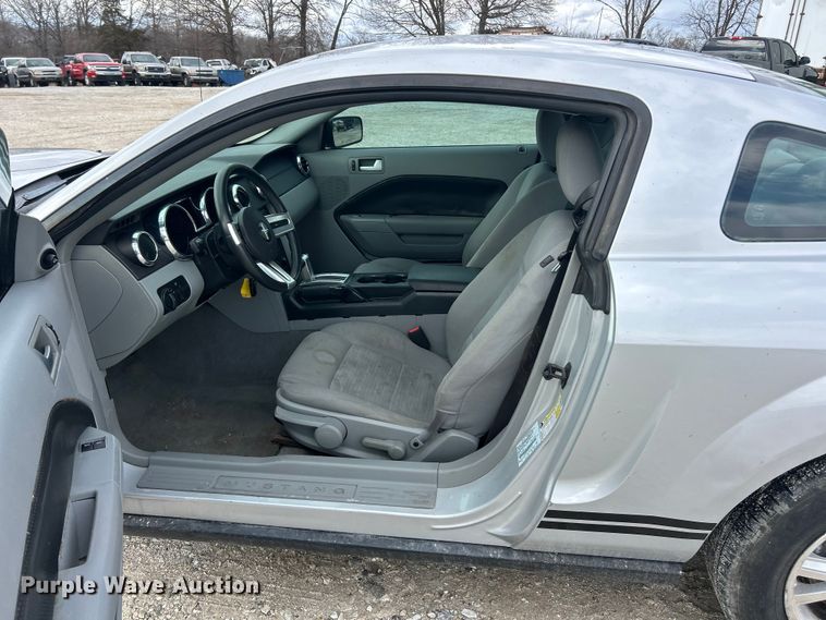 image for item FC5149 2008 Ford Mustang 