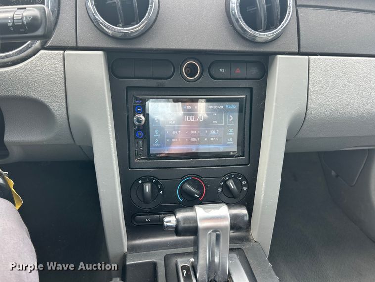 image for item FC5149 2008 Ford Mustang 