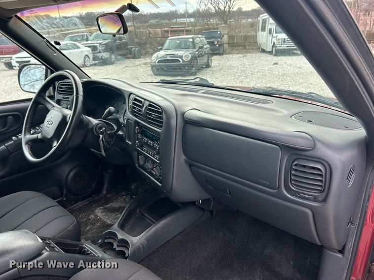 image for item FC5150 2003 Chevrolet S10 Crew Cab pickup truck