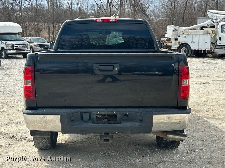 image for item FC5151 2013 Chevrolet Silverado 1500 Ext. Cab pickup truck