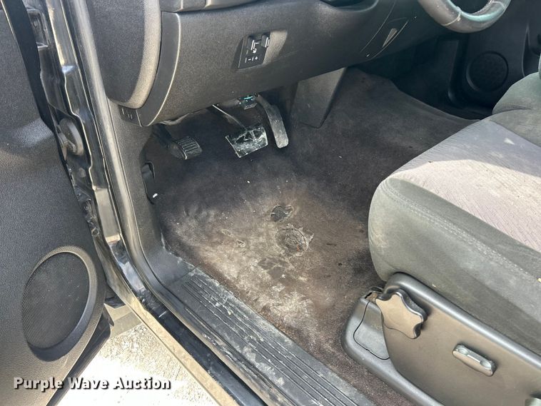 image for item FC5151 2013 Chevrolet Silverado 1500 Ext. Cab pickup truck