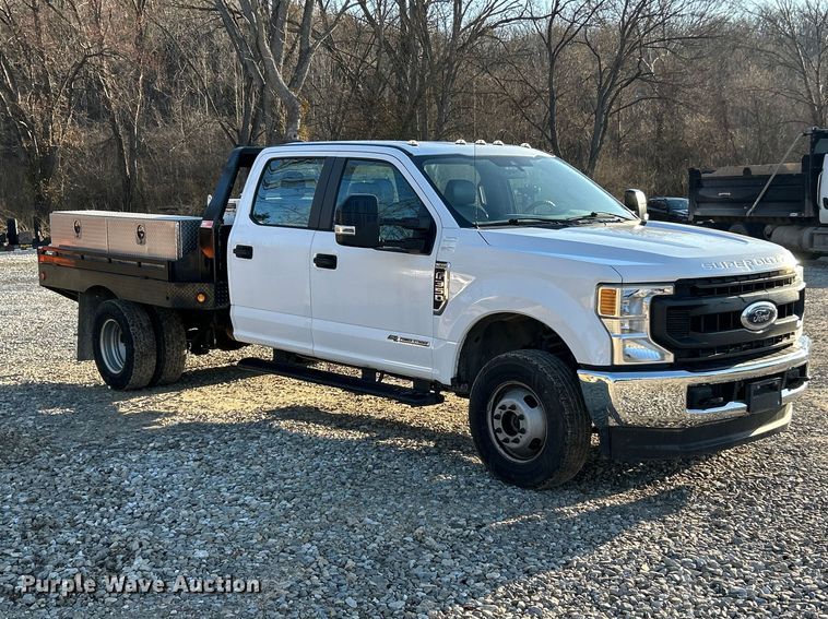 image for item FC5156 2020 Ford F350 Super Duty XL Crew Cab flatbed pickup truck