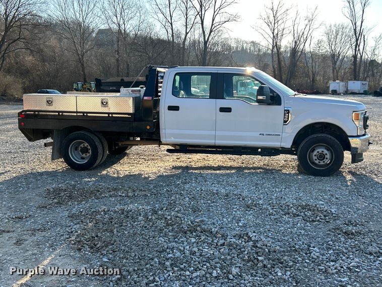 image for item FC5156 2020 Ford F350 Super Duty XL Crew Cab flatbed pickup truck