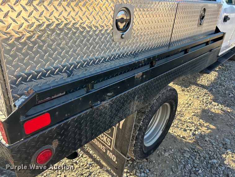 image for item FC5156 2020 Ford F350 Super Duty XL Crew Cab flatbed pickup truck