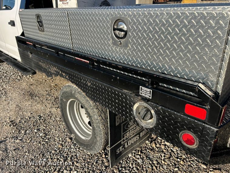 image for item FC5156 2020 Ford F350 Super Duty XL Crew Cab flatbed pickup truck