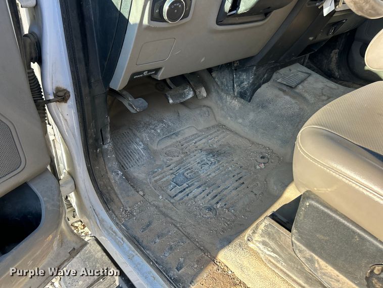 image for item FC5156 2020 Ford F350 Super Duty XL Crew Cab flatbed pickup truck