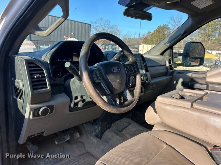 image for item FC5156 2020 Ford F350 Super Duty XL Crew Cab flatbed pickup truck