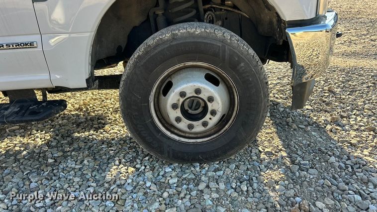 image for item FC5156 2020 Ford F350 Super Duty XL Crew Cab flatbed pickup truck