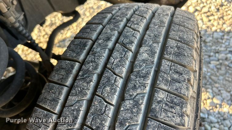 image for item FC5156 2020 Ford F350 Super Duty XL Crew Cab flatbed pickup truck