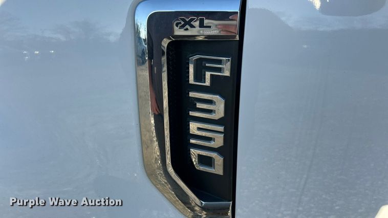 image for item FC5156 2020 Ford F350 Super Duty XL Crew Cab flatbed pickup truck