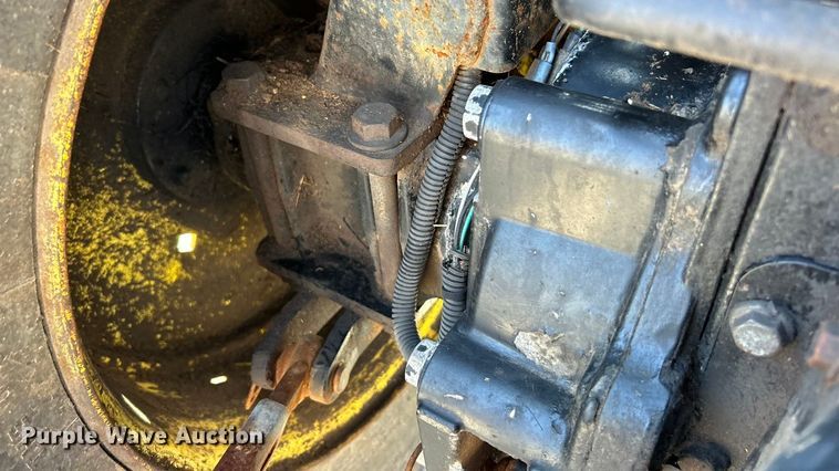 image for item FC5157 2001 John Deere 4300 MFWD tractor