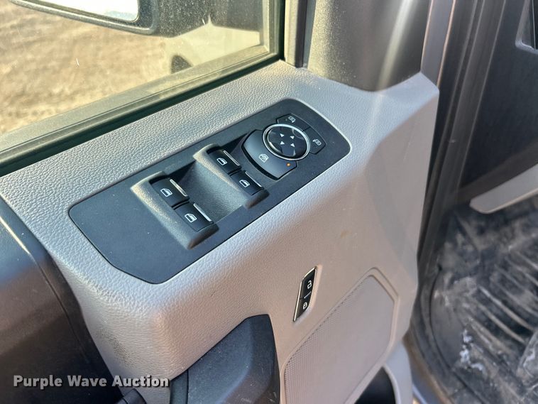 image for item FC5168 2018 Ford F150 Ext. Cab pickup truck