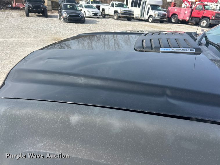 image for item FC5191 2011 GMC Sierra 3500HD Ext. Cab pickup truck cab and chassis