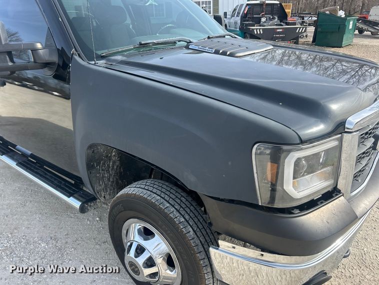 image for item FC5191 2011 GMC Sierra 3500HD Ext. Cab pickup truck cab and chassis