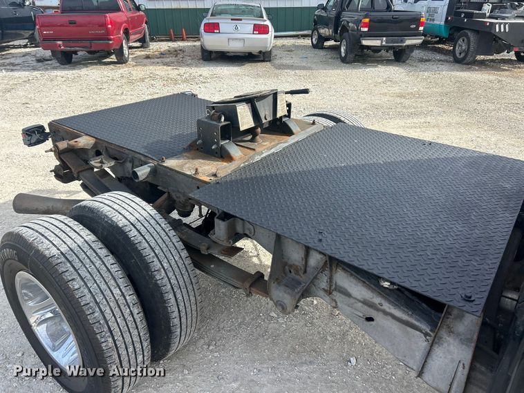 image for item FC5191 2011 GMC Sierra 3500HD Ext. Cab pickup truck cab and chassis