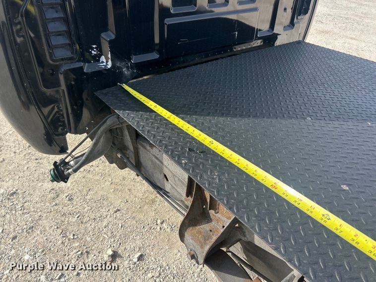 image for item FC5191 2011 GMC Sierra 3500HD Ext. Cab pickup truck cab and chassis