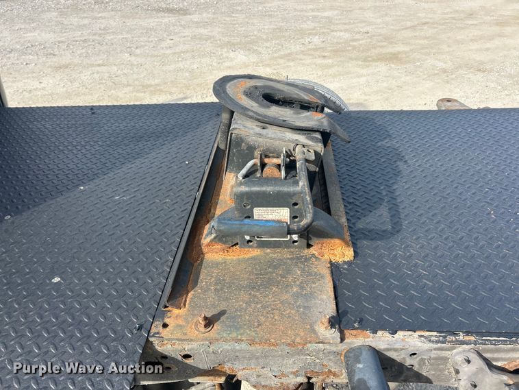 image for item FC5191 2011 GMC Sierra 3500HD Ext. Cab pickup truck cab and chassis