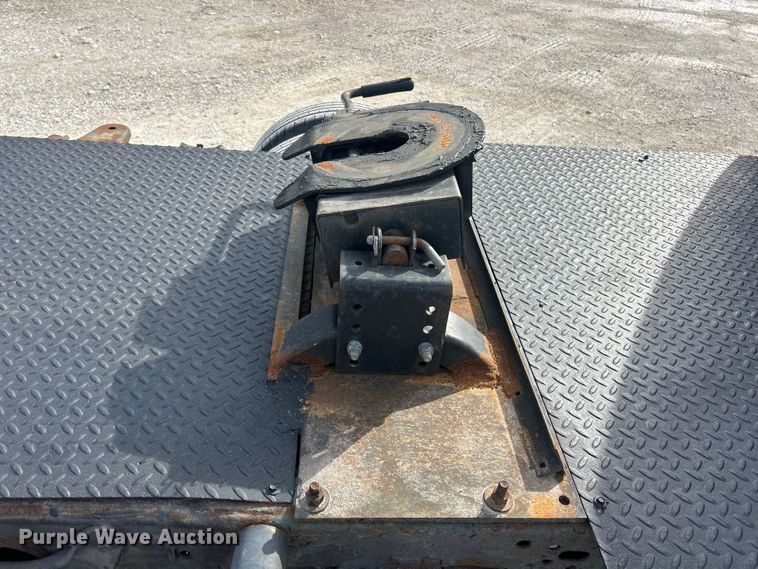 image for item FC5191 2011 GMC Sierra 3500HD Ext. Cab pickup truck cab and chassis