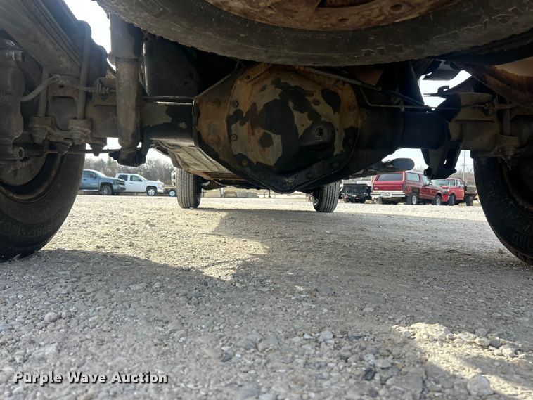 image for item FC5191 2011 GMC Sierra 3500HD Ext. Cab pickup truck cab and chassis