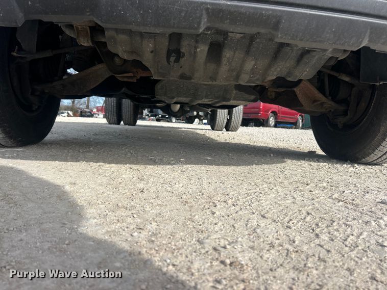 image for item FC5191 2011 GMC Sierra 3500HD Ext. Cab pickup truck cab and chassis