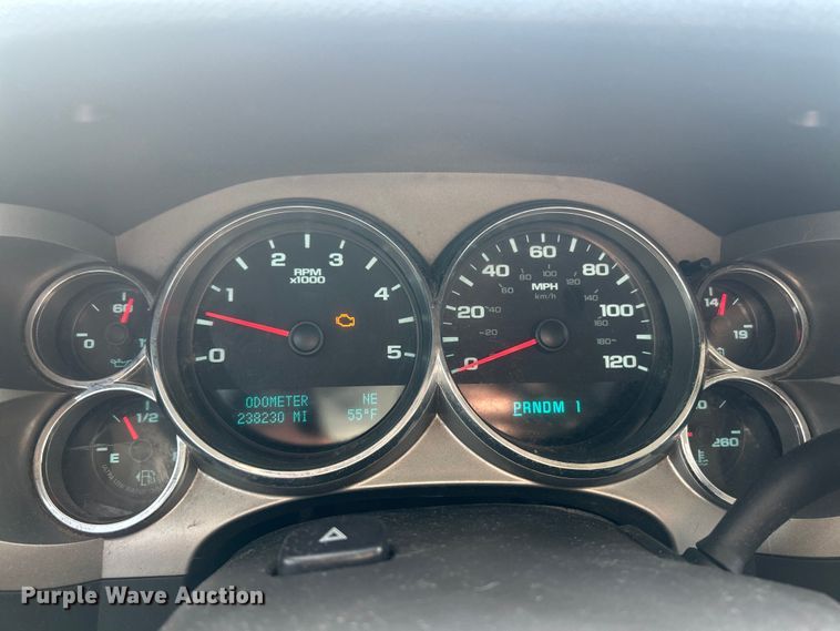 image for item FC5191 2011 GMC Sierra 3500HD Ext. Cab pickup truck cab and chassis