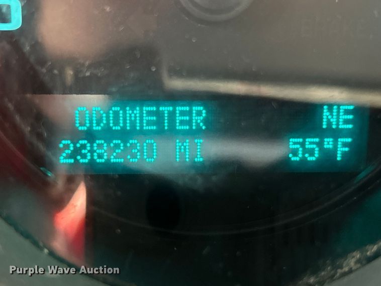 image for item FC5191 2011 GMC Sierra 3500HD Ext. Cab pickup truck cab and chassis