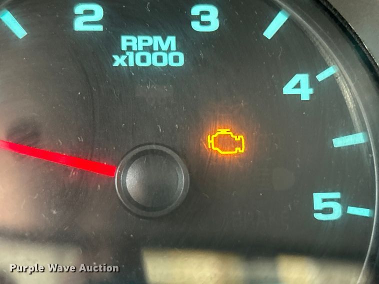 image for item FC5191 2011 GMC Sierra 3500HD Ext. Cab pickup truck cab and chassis