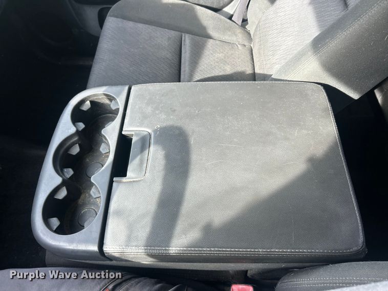 image for item FC5191 2011 GMC Sierra 3500HD Ext. Cab pickup truck cab and chassis