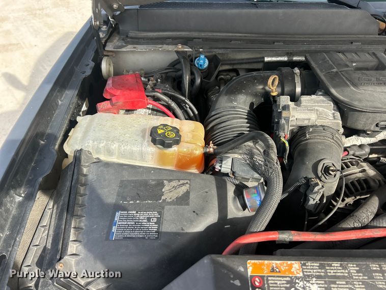 image for item FC5191 2011 GMC Sierra 3500HD Ext. Cab pickup truck cab and chassis