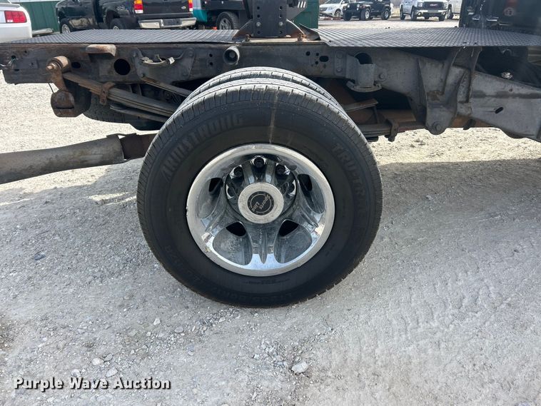 image for item FC5191 2011 GMC Sierra 3500HD Ext. Cab pickup truck cab and chassis