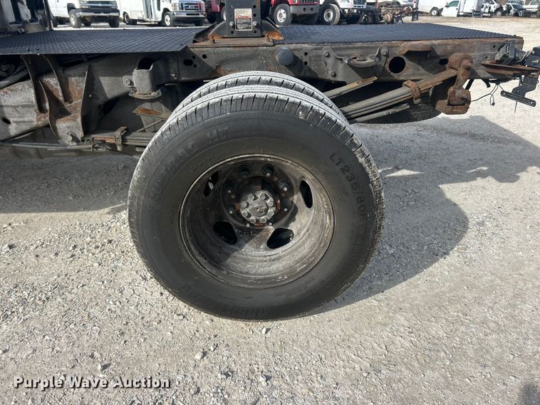 image for item FC5191 2011 GMC Sierra 3500HD Ext. Cab pickup truck cab and chassis