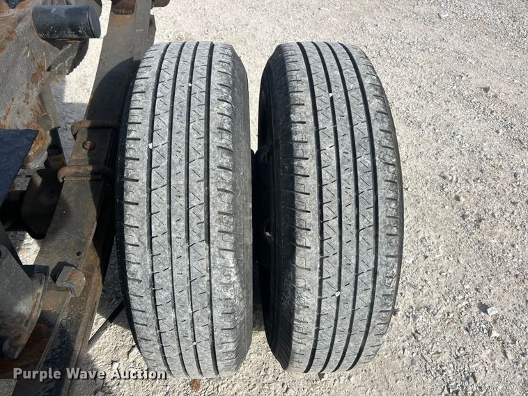 image for item FC5191 2011 GMC Sierra 3500HD Ext. Cab pickup truck cab and chassis