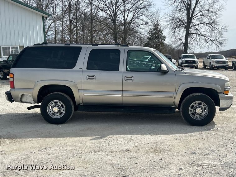 image for item FC5192 2003 Chevrolet Suburban  SUV