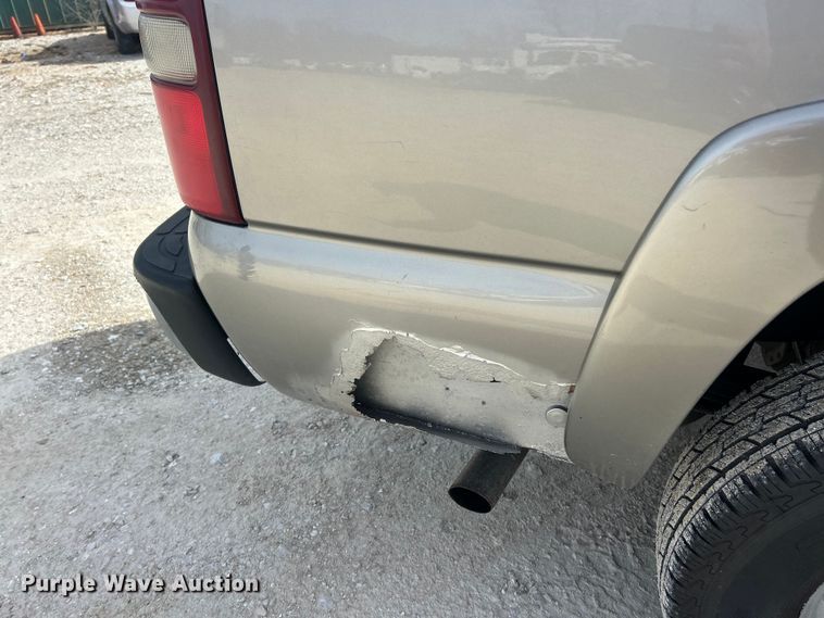 image for item FC5192 2003 Chevrolet Suburban  SUV