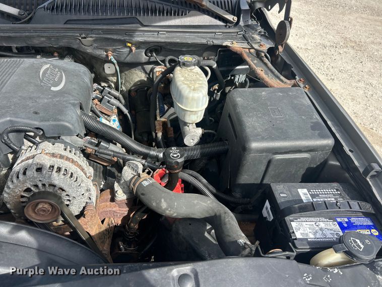 image for item FC5192 2003 Chevrolet Suburban  SUV