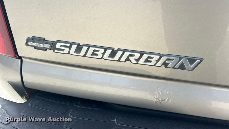 image for item FC5192 2003 Chevrolet Suburban  SUV