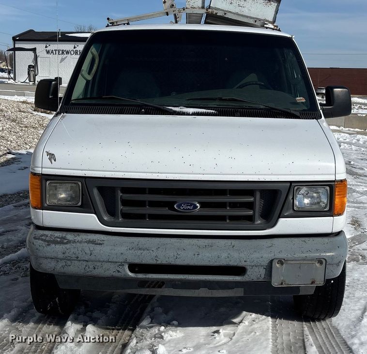 image for item FG0060 2004 Ford E250 van