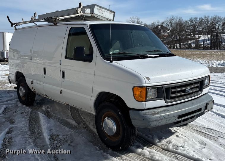 image for item FG0060 2004 Ford E250 van