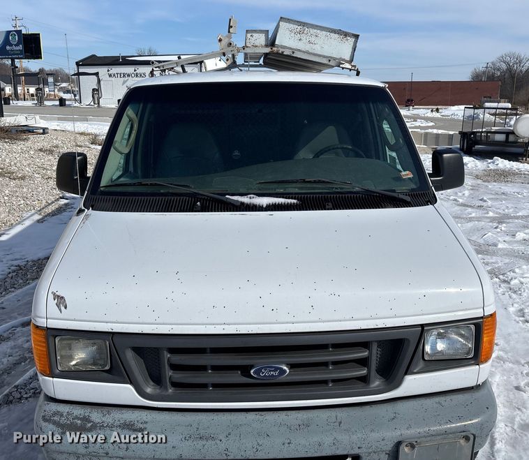 image for item FG0060 2004 Ford E250 van