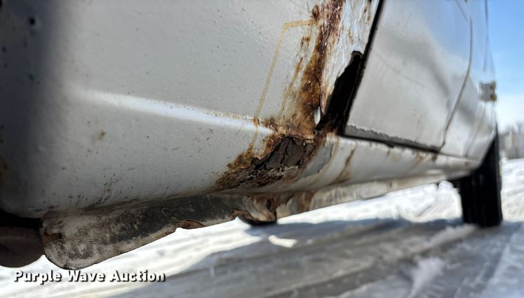 image for item FG0060 2004 Ford E250 van